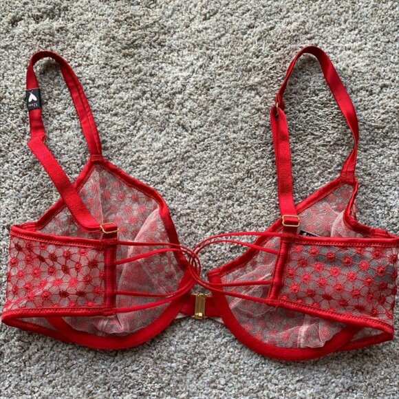 New Red Lace Bra - Picture 6 of 10